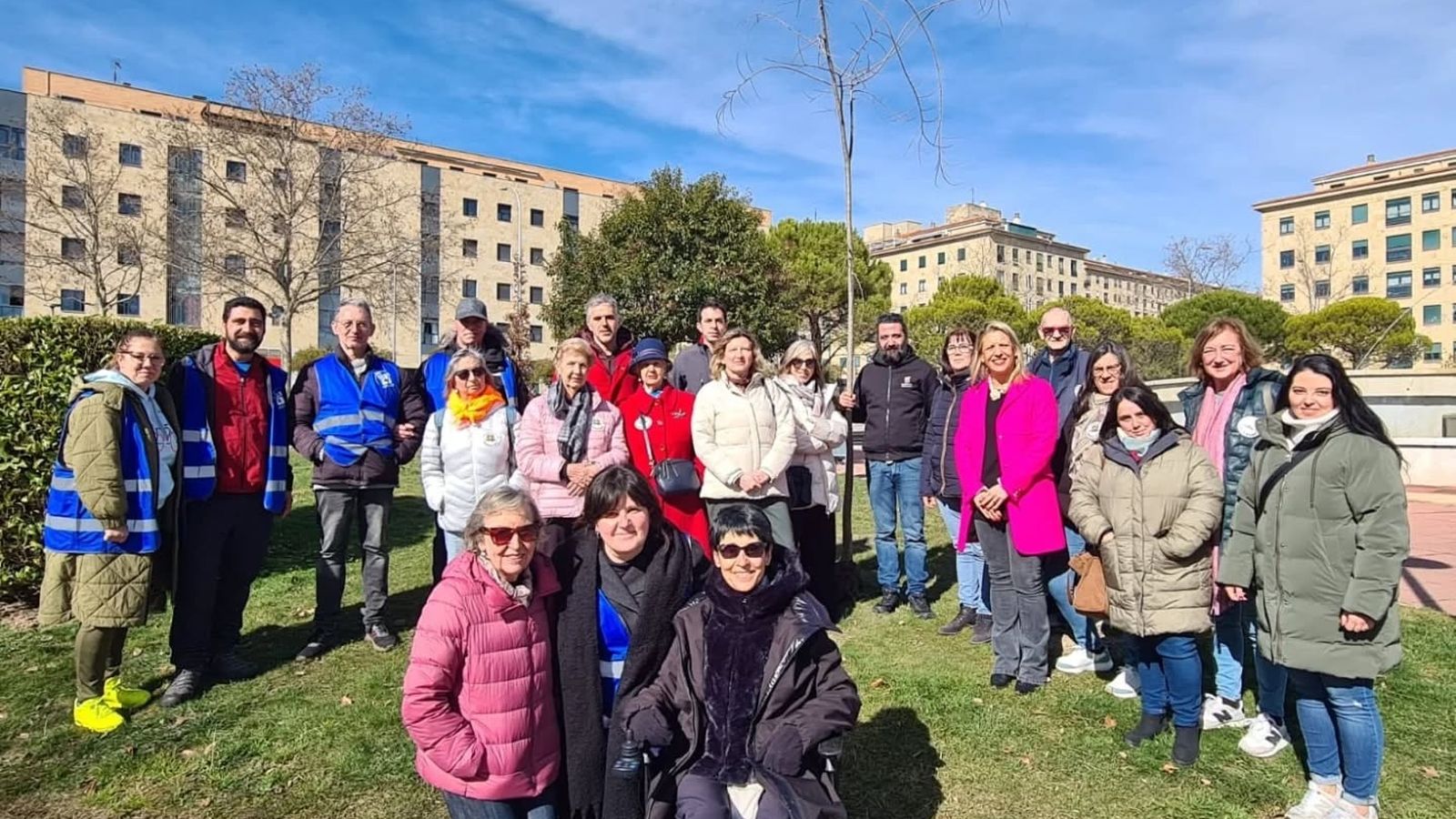 Plantacion asociaciones salud calle La Bañeza