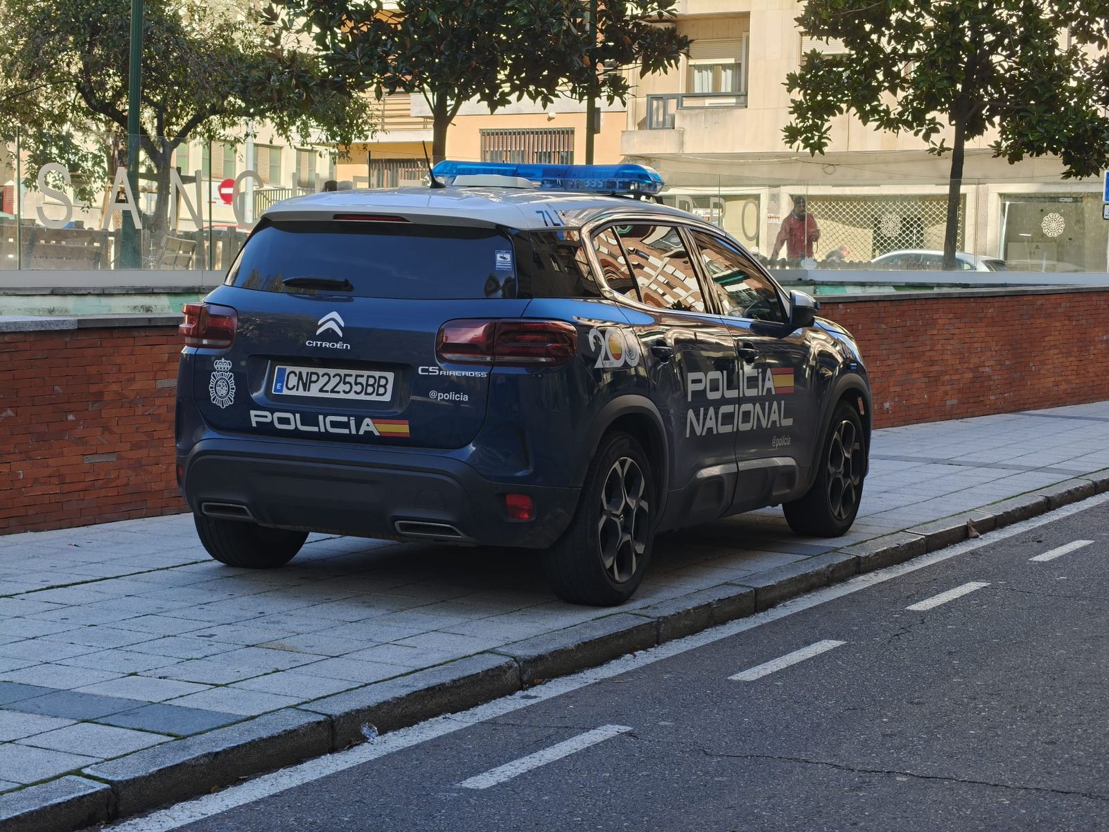 Policía Nacional en la calle Pérez Oliva