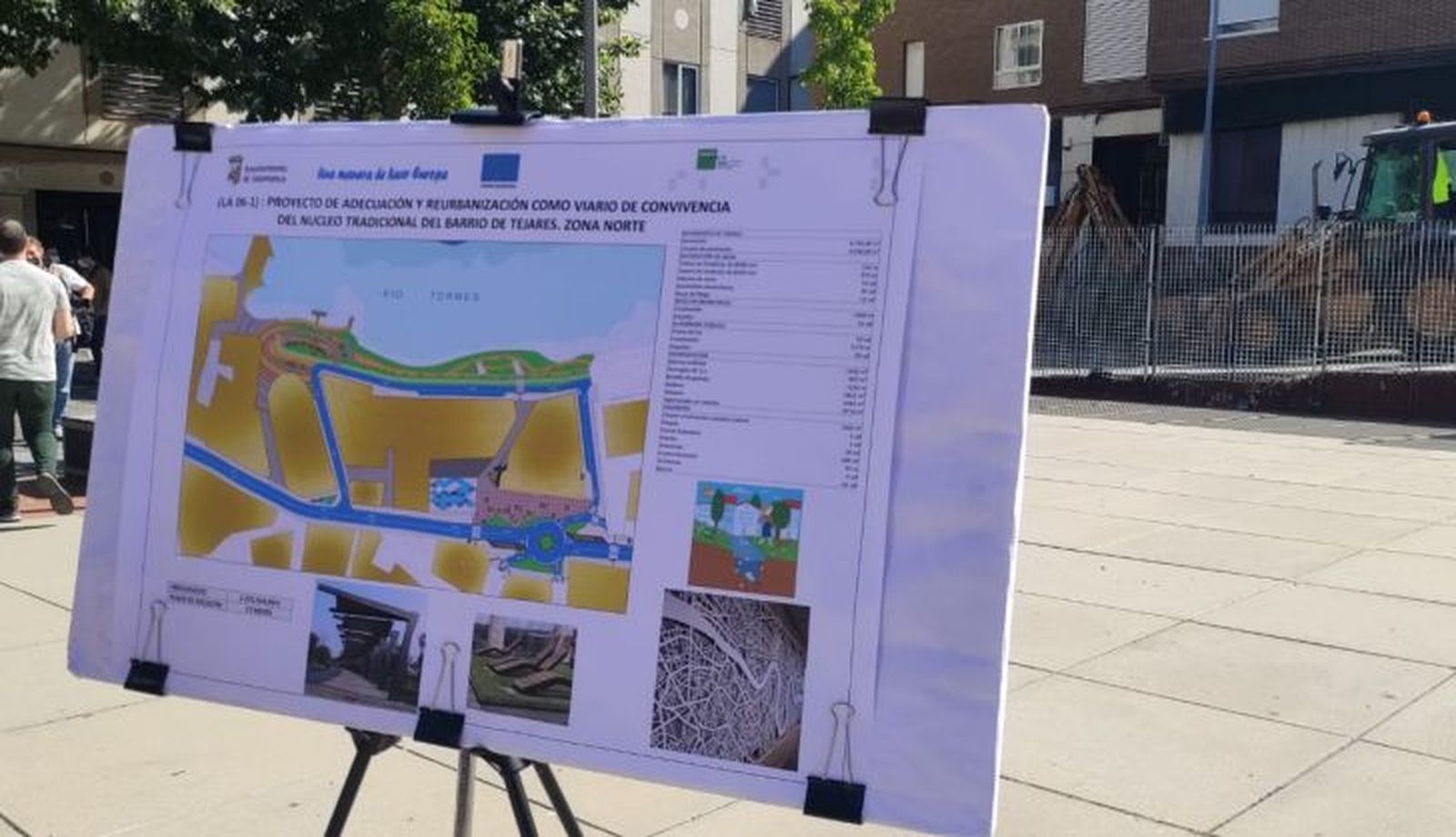 El alcalde de Salamanca visita las obras de readecuación del barrio de Tejares (5)