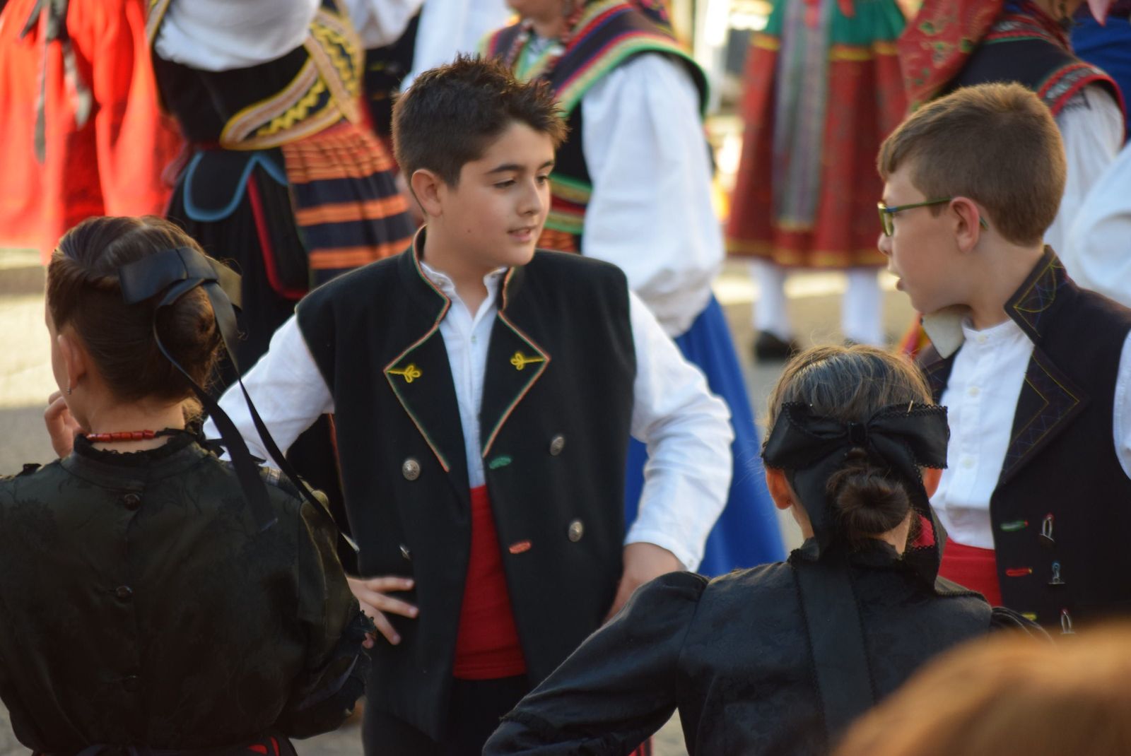 dona-urraca-celebra-en-la-plaza-mayor-el-dia-de-la-danza-5