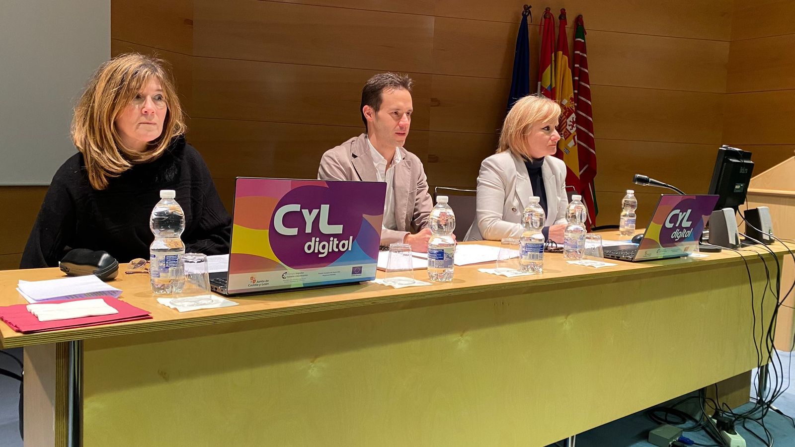 La Junta invierte 1,5 millones en ordenadores portátiles para ''reducir la brecha digital en el mundo rural''