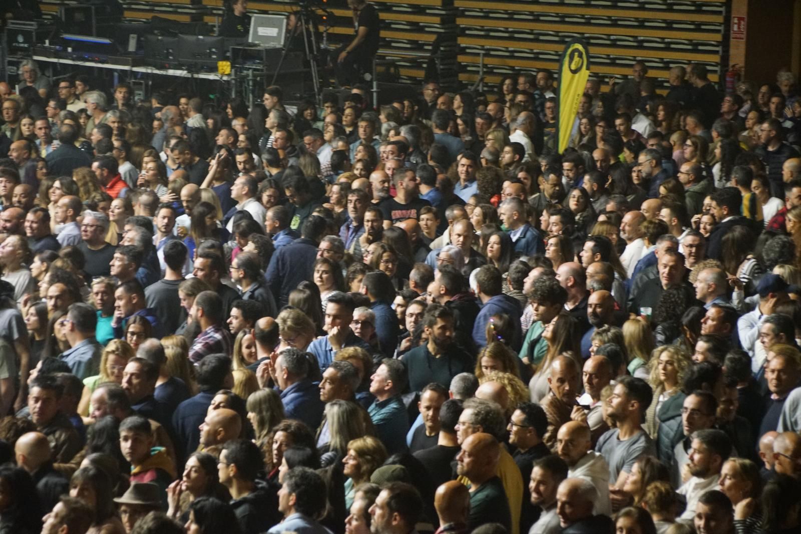 concierto-de-manolo-garcia-en-el-multiusos-sanchez-paraiso-fotos-juanes-9