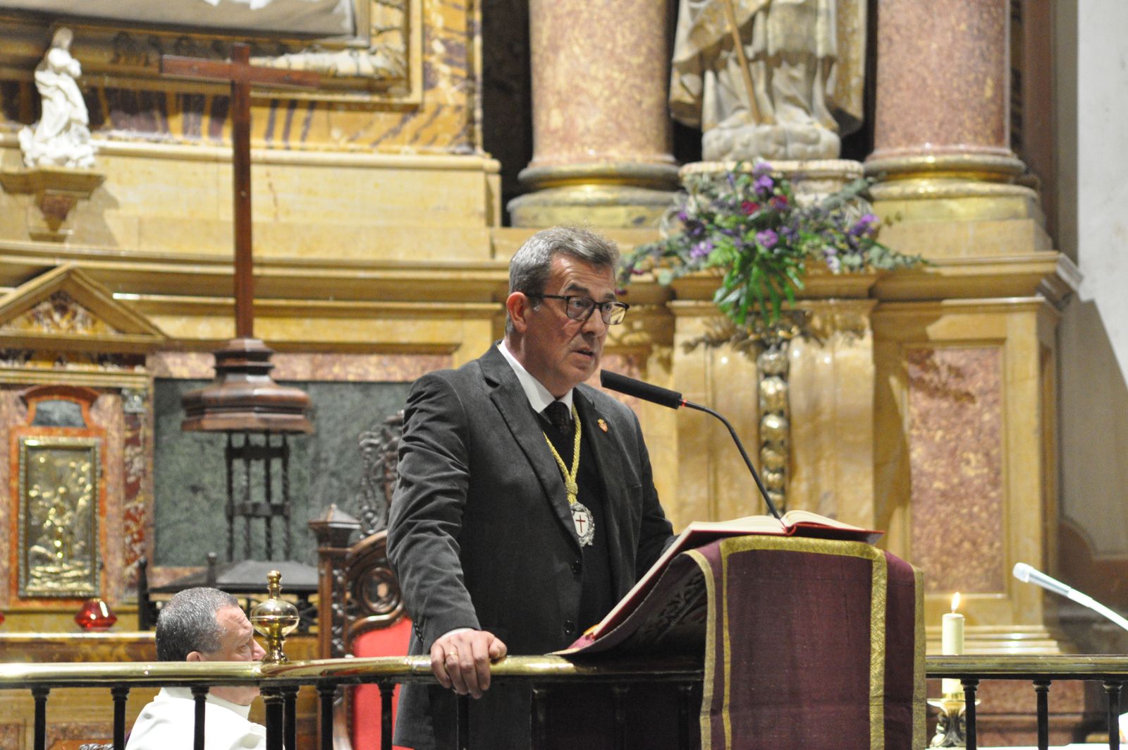 entrada-de-nuevos-hermanos-y-reconocimiento-a-mayordomos-de-la-cofradia-del-silencio-2023-6