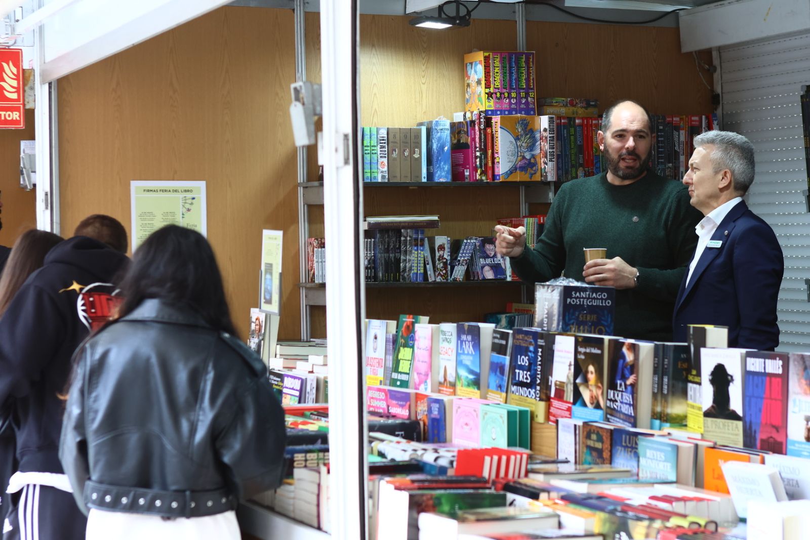 Feria municipal del libro en la Plaza Mayor de Salamanca