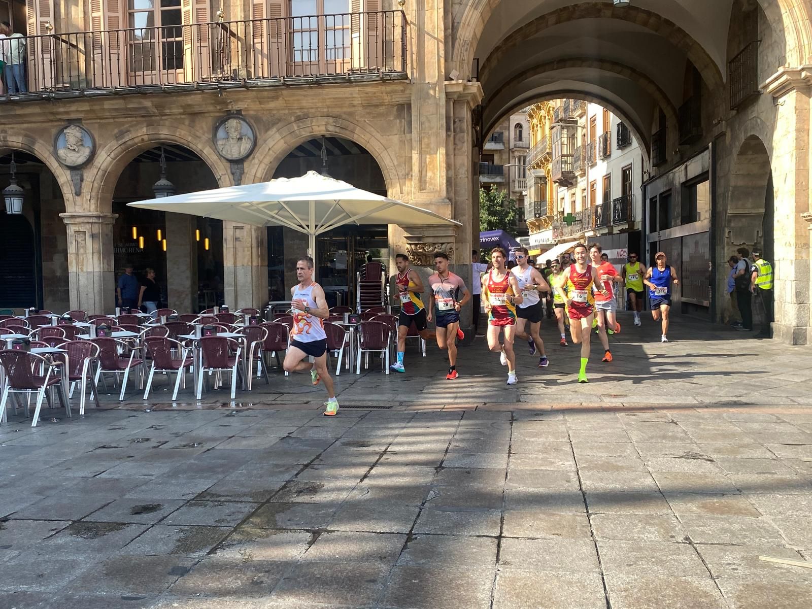 Corredores Vino Toro Caja Ruran XI CARRERA SOLIDARIA POR LA DONACIÓN DE ÓRGANOS "MEMORIAL CARMELO MARTÍN"- SALAMANCA.