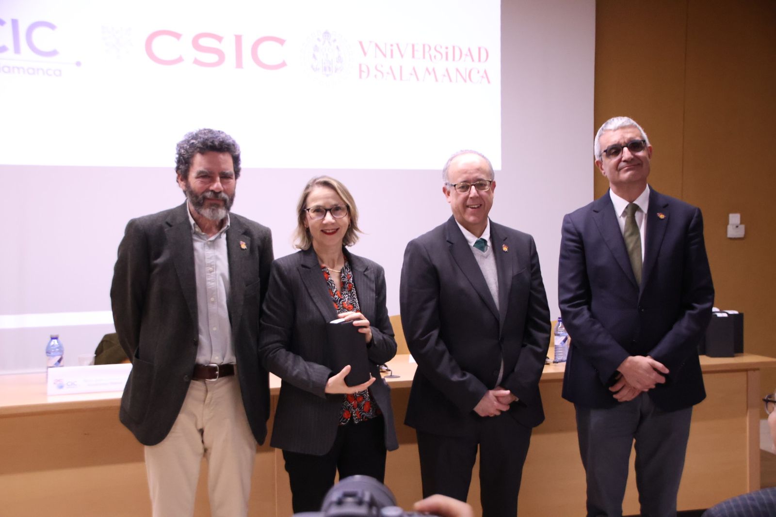 El Centro de Investigación del Cáncer (CIC) organiza un homenaje al personal que cumple 25 años