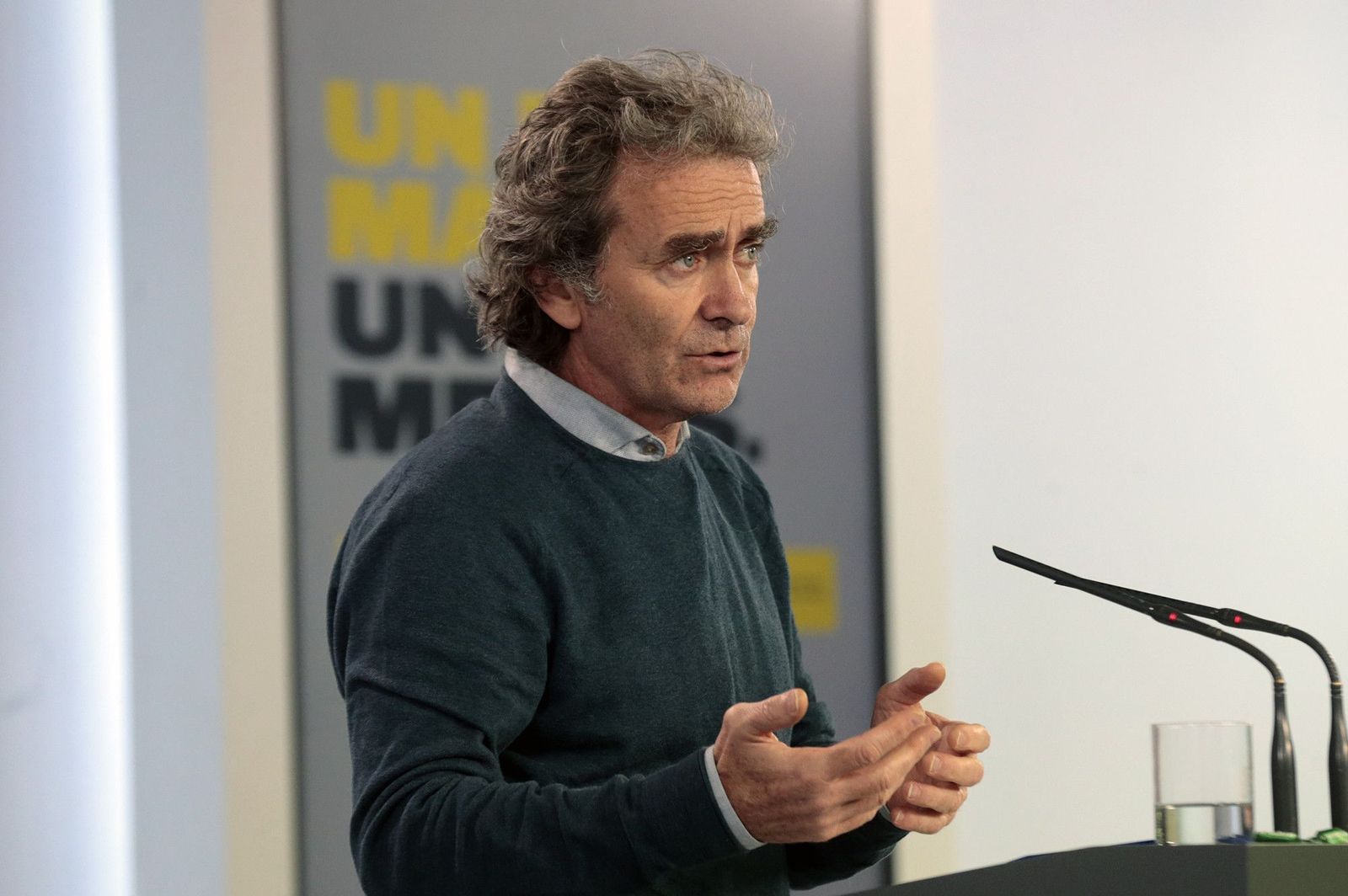 El director del Centro de Alertas y Emergencias Sanitarias, Fernando Simón, comparece en rueda de prensa por la pandemia del coronavirus. En Madrid (España), a 8 de mayo de 2020.