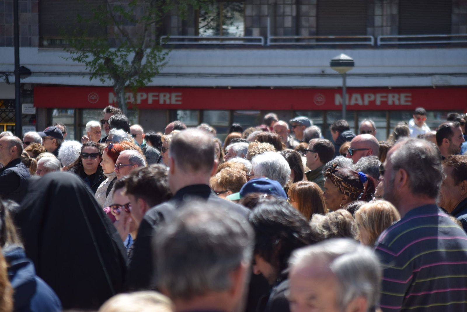 actuacion-dona-urraca-en-la-marina-33