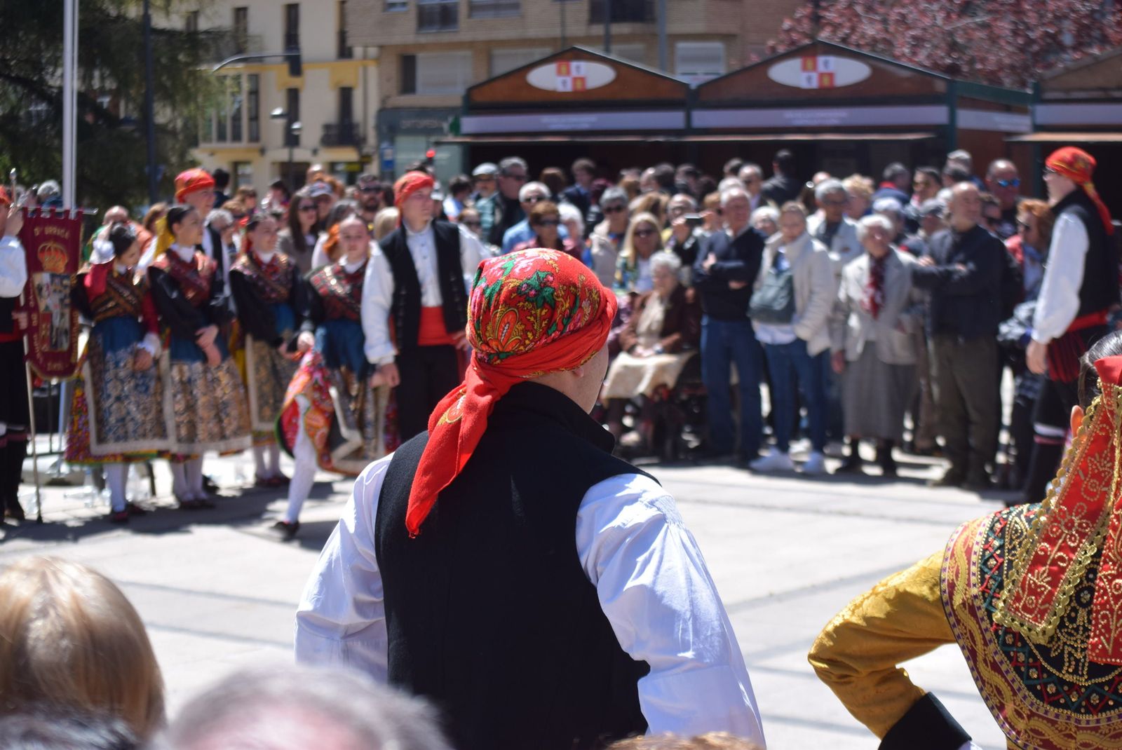 actuacion-dona-urraca-en-la-marina-9