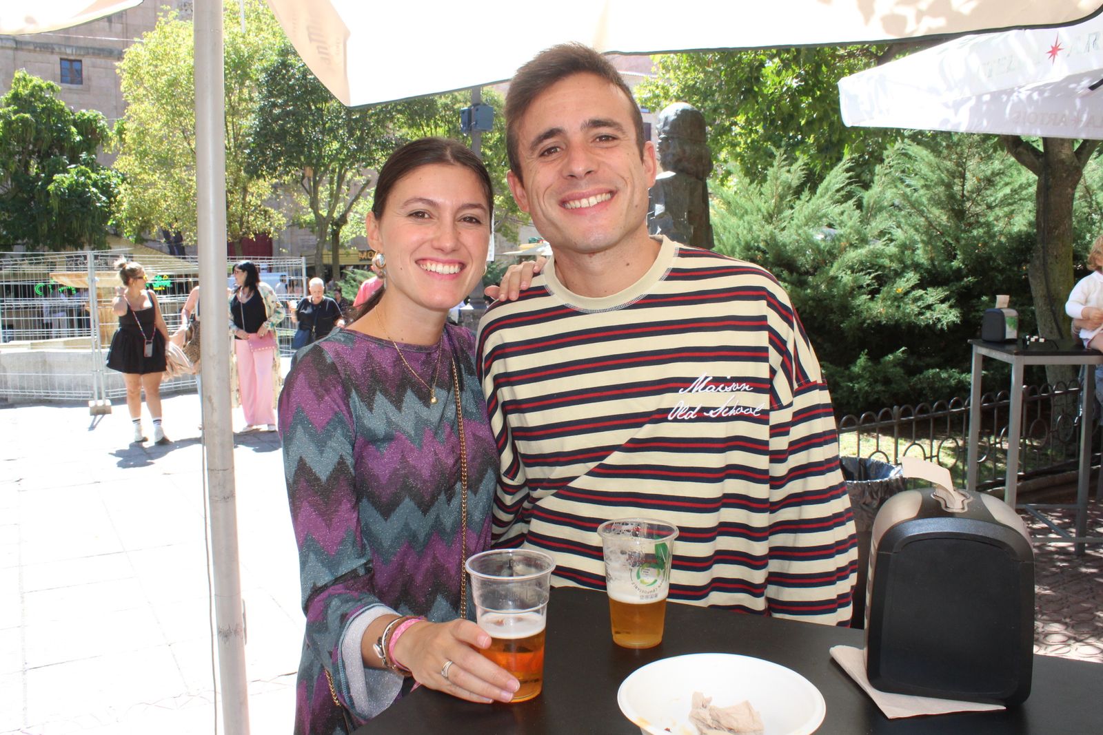 Ambiente en la Feria de Día en el mediodía de este jueves