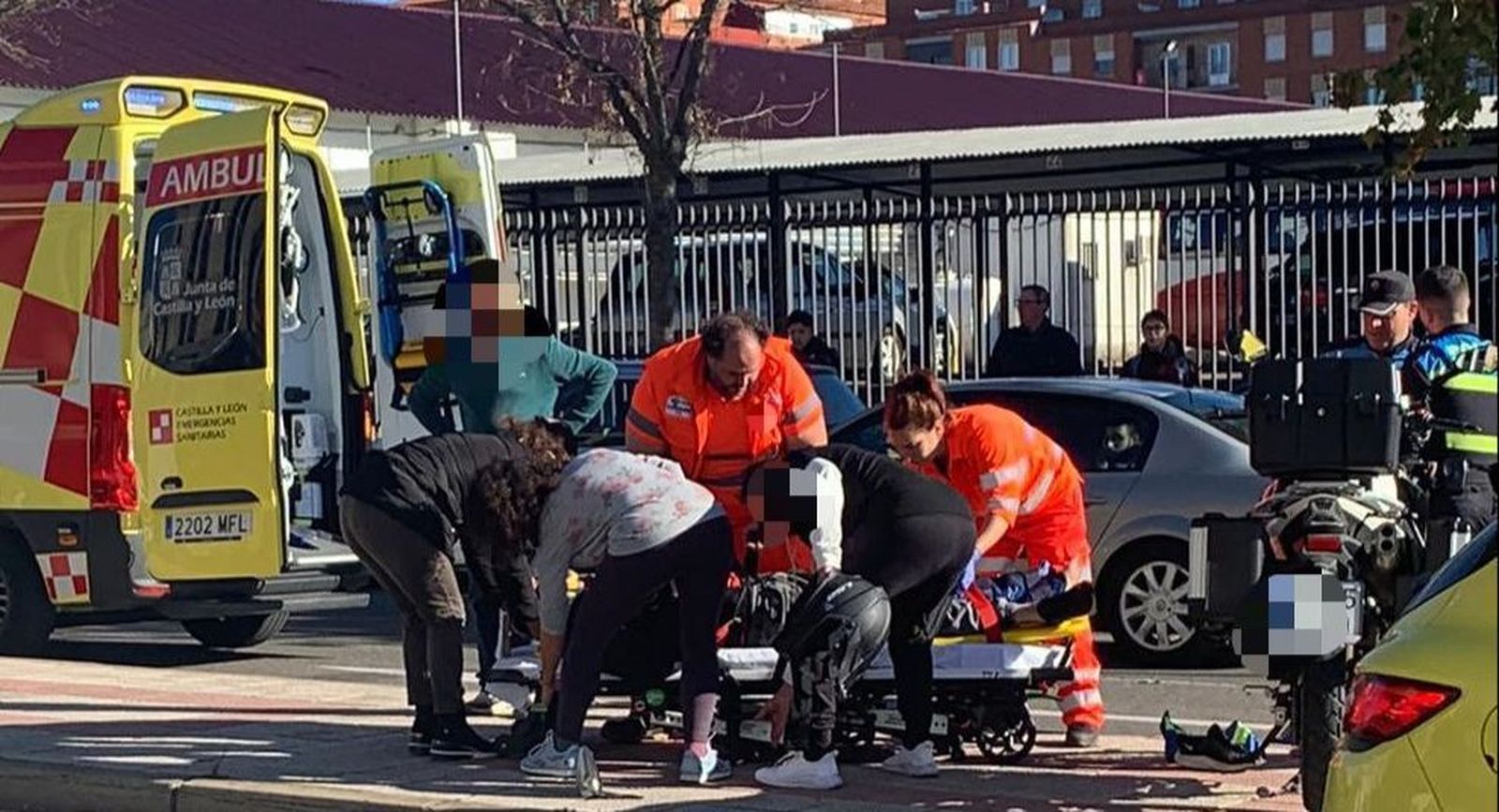 Otro motorista herido en una colisión con un turismo en la calle Peña de Francia
