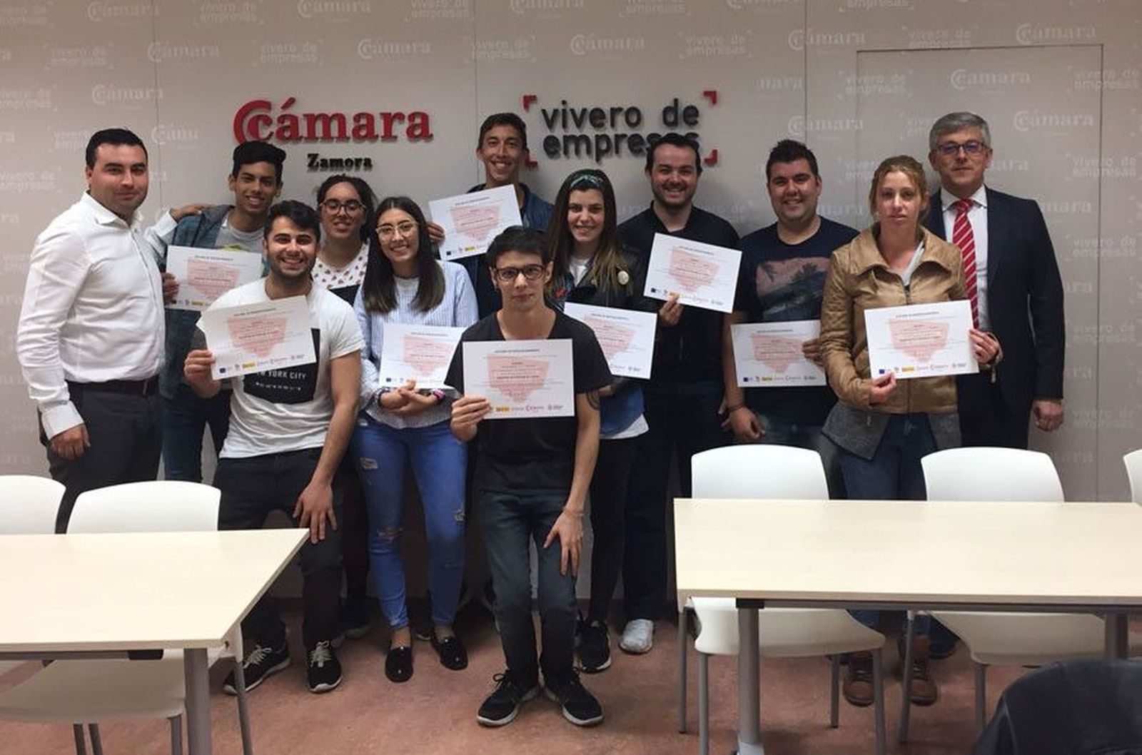 Entrega Diplomas Atencion Cliente 1