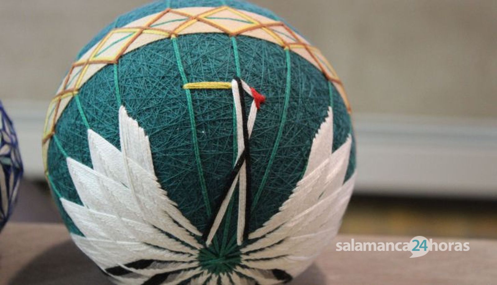 Temari, artesanía tradicional japonesa elaborada en el Centro Cultural Hispano Japonés en Salamanca (10)