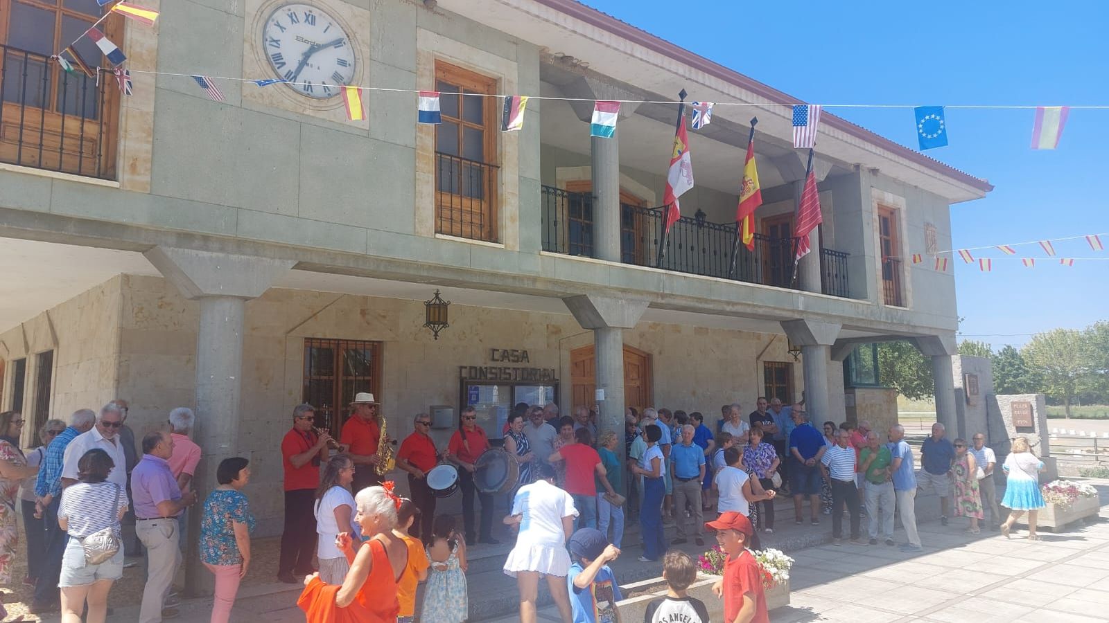 Santa Croya homenajea a sus mayores