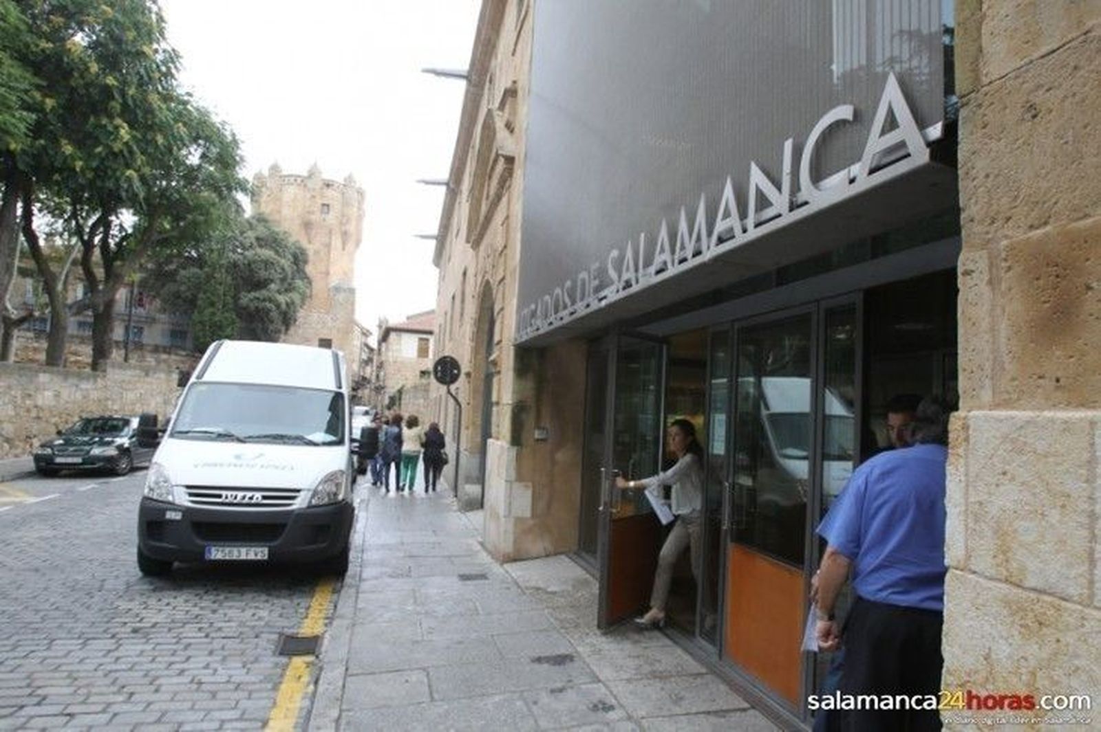 Reclusión preventiva hasta certificar su expulsión del país, posible solución