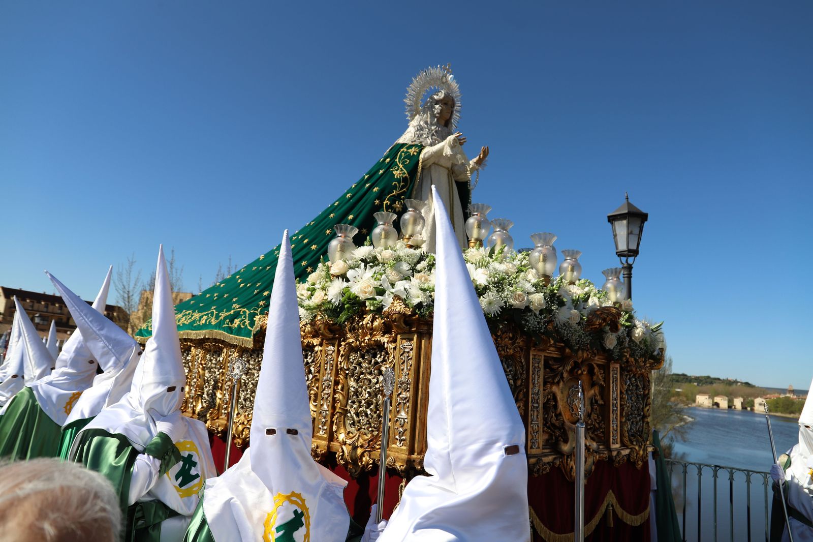 cofradia-virgen-de-la-esperanza-13