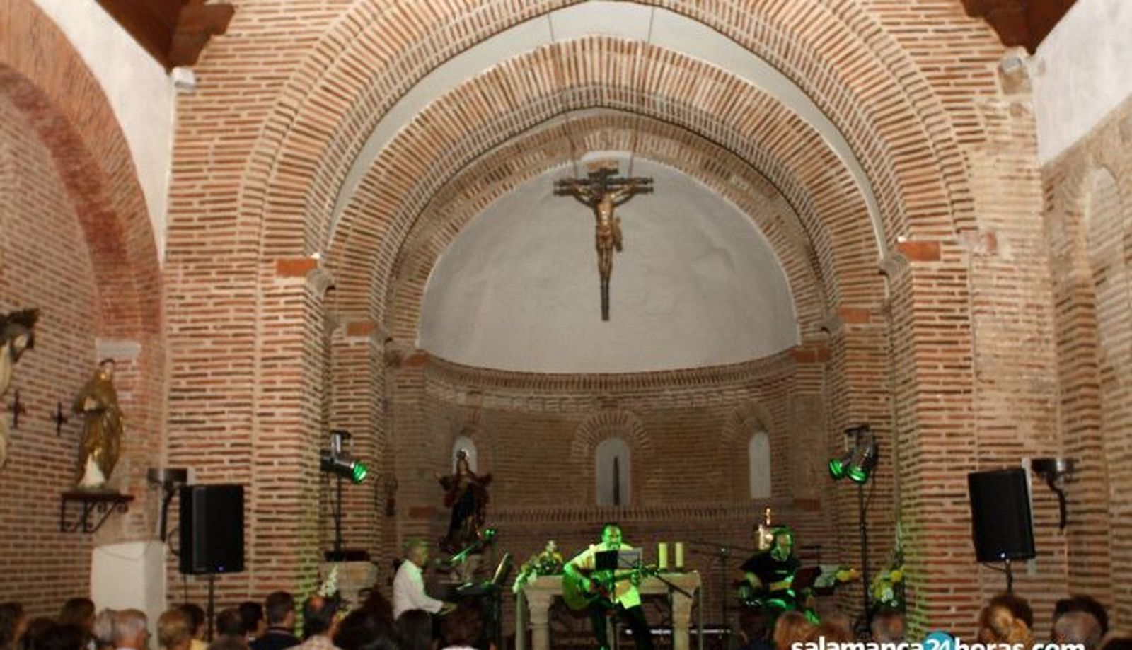Peñarandilla iglesia