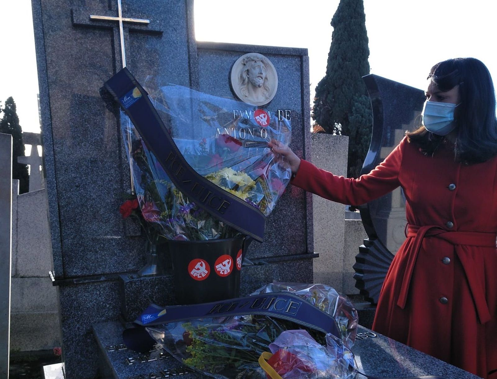 Recuerdo a Serafín Holgado en el Cementerio de Salamanca a 44 años de su asesinato