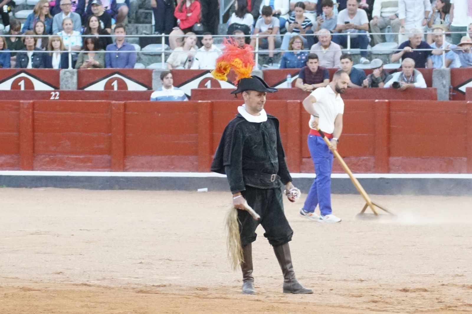 Clase práctica con alumnos de la Escuela de Tauromaquia de Salamanca (Diego Mateos, Noel García y Álvaro Rojo con erales de Esteban Isidro)