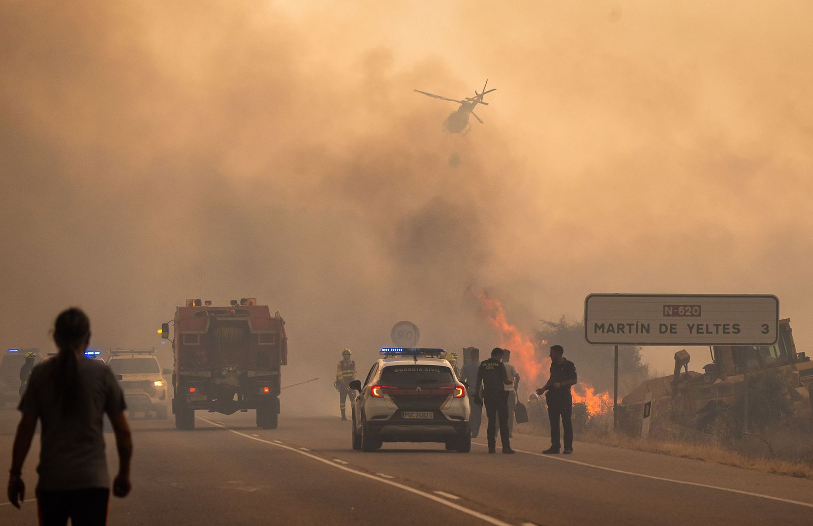 Imagen del incendio en la localidad de la Fuente de San Esteban(Salamanca)