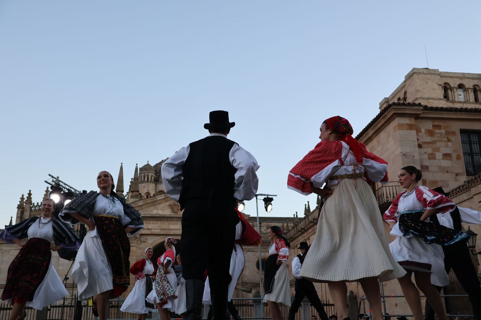ii-gala-festival-internacional-de-folklore-23
