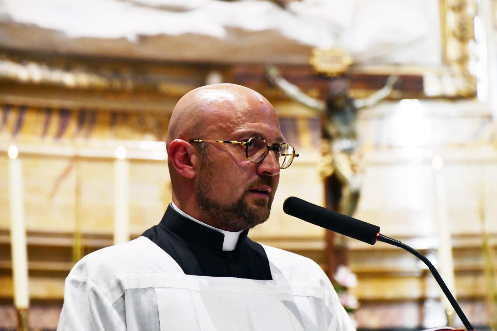 El párroco Héctor Galán Calvo