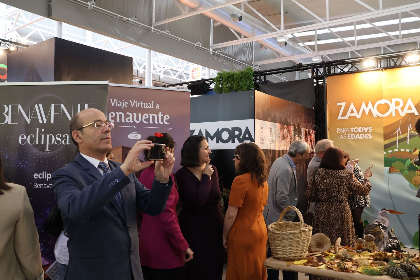 Zamora se presenta en Intur 2025 (14).JPG