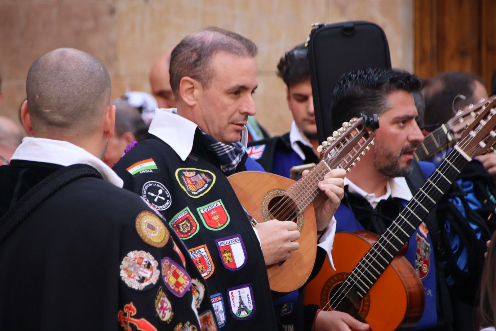 Tunas de toda España cantan al son de la historia por las calles de Salamanca