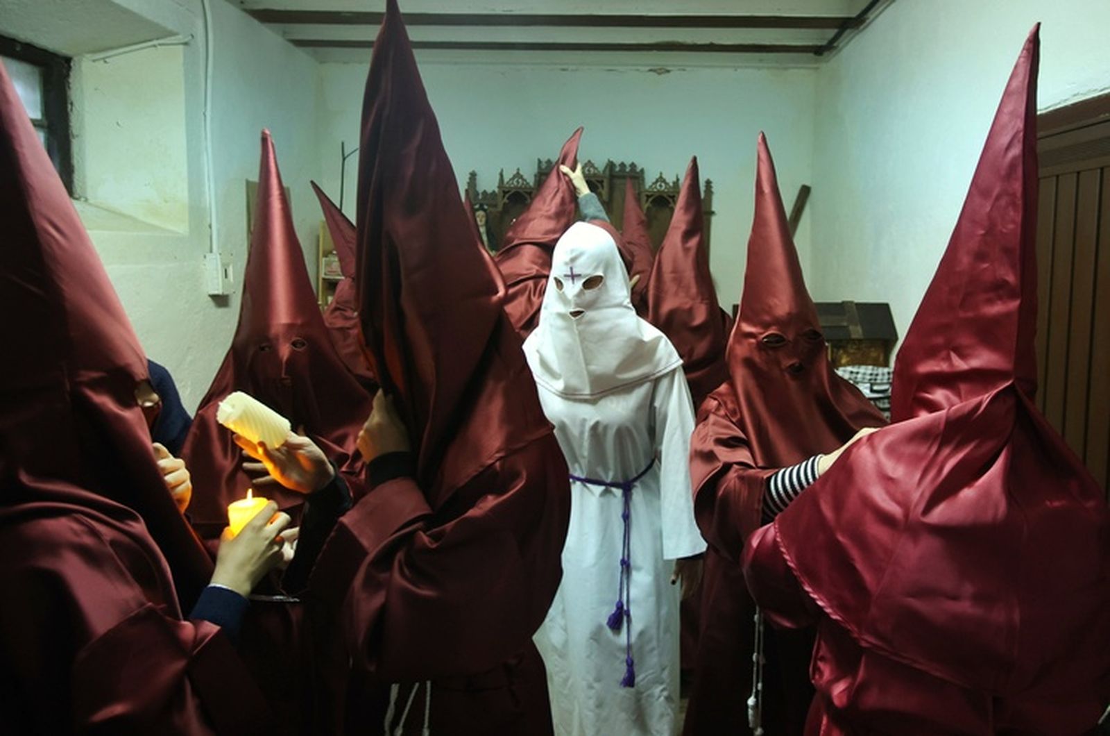 Procesión de Semana Santa en San Martín del Castañar, una tradición con más de un siglo de antigüedad que se mantiene viva generación tras generación entre los vecinos del municipio