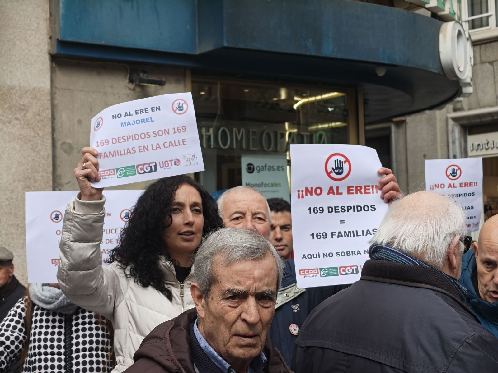 Posibles trabajadores afectados por el ERE de Majorel se manifiestan en Salamanca