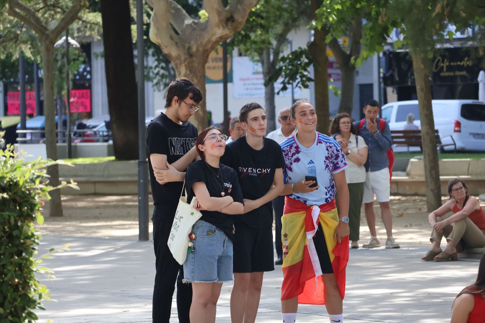 GALERÍA | Así se vivió la final de la Eurocopa Femenina en La Marina Fotos: Nuria Galindo