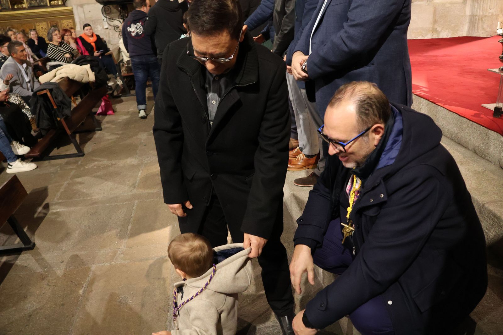 entrada-de-nuevos-hermanos-de-la-vera-cruz-31