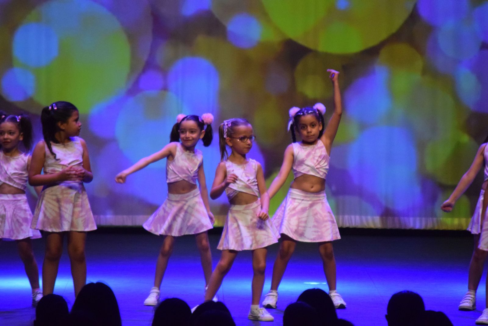 espectaculo-volver-de-escena-en-el-teatro-ramos-carrion-16