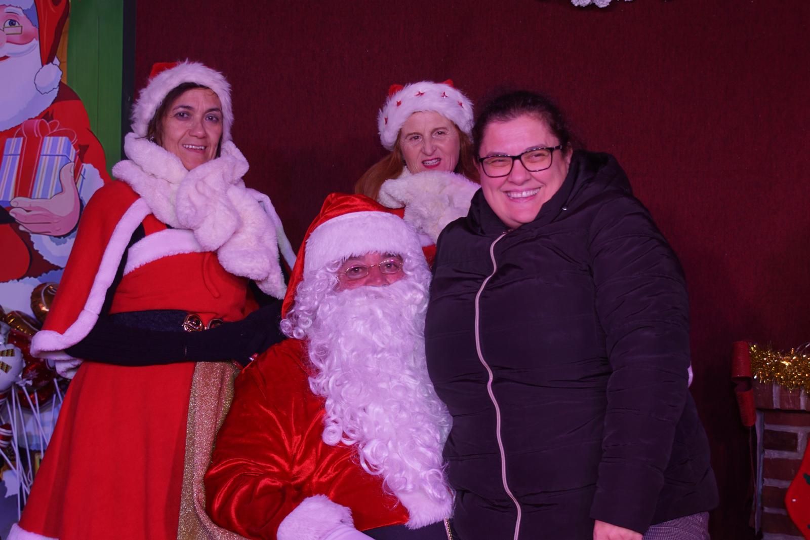 El Encinar recibe la visita de Papa Noel