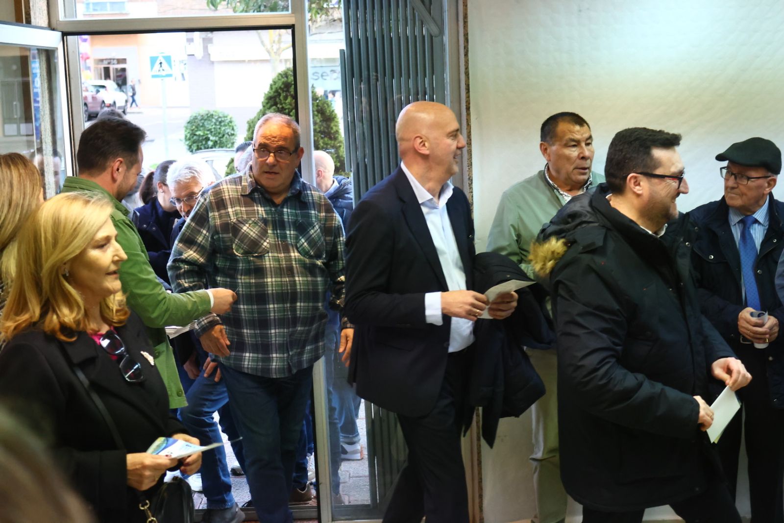 Alfonso Fernández Mañueco visita Santa Marta