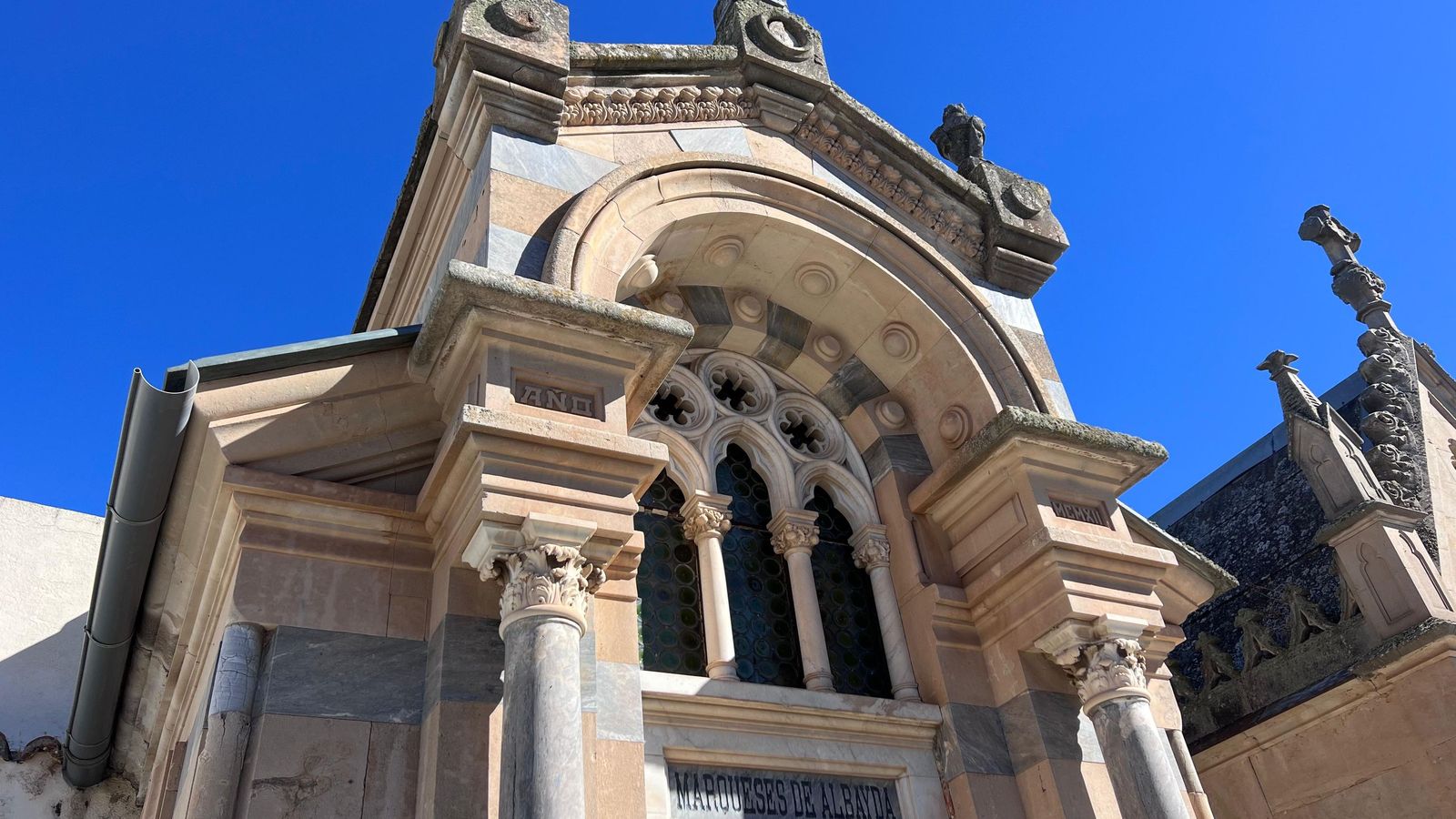 Panteón de los Marqueses de Albayda