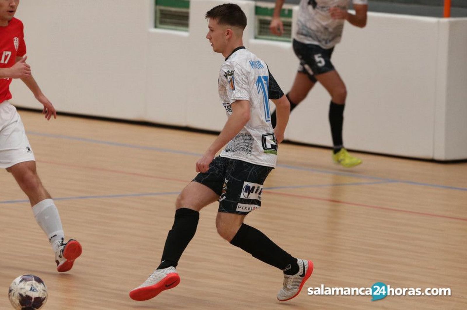 El Salamanca FS queda muy tocado tras caer ante Tierra Castellana Ciudad de Arévalo y el Alhambra de Guijuelo se impone al Tierno Galván