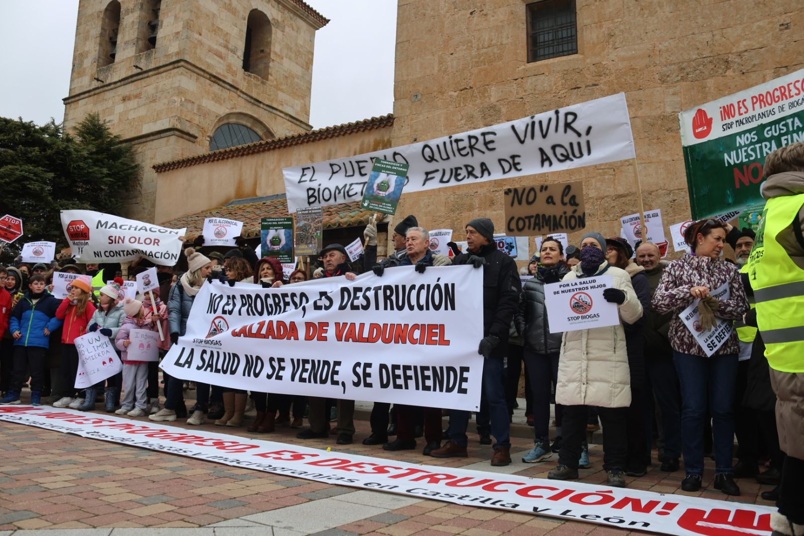 Protesta ciudadana por la planta de biogas en Castellanos de Villiquera