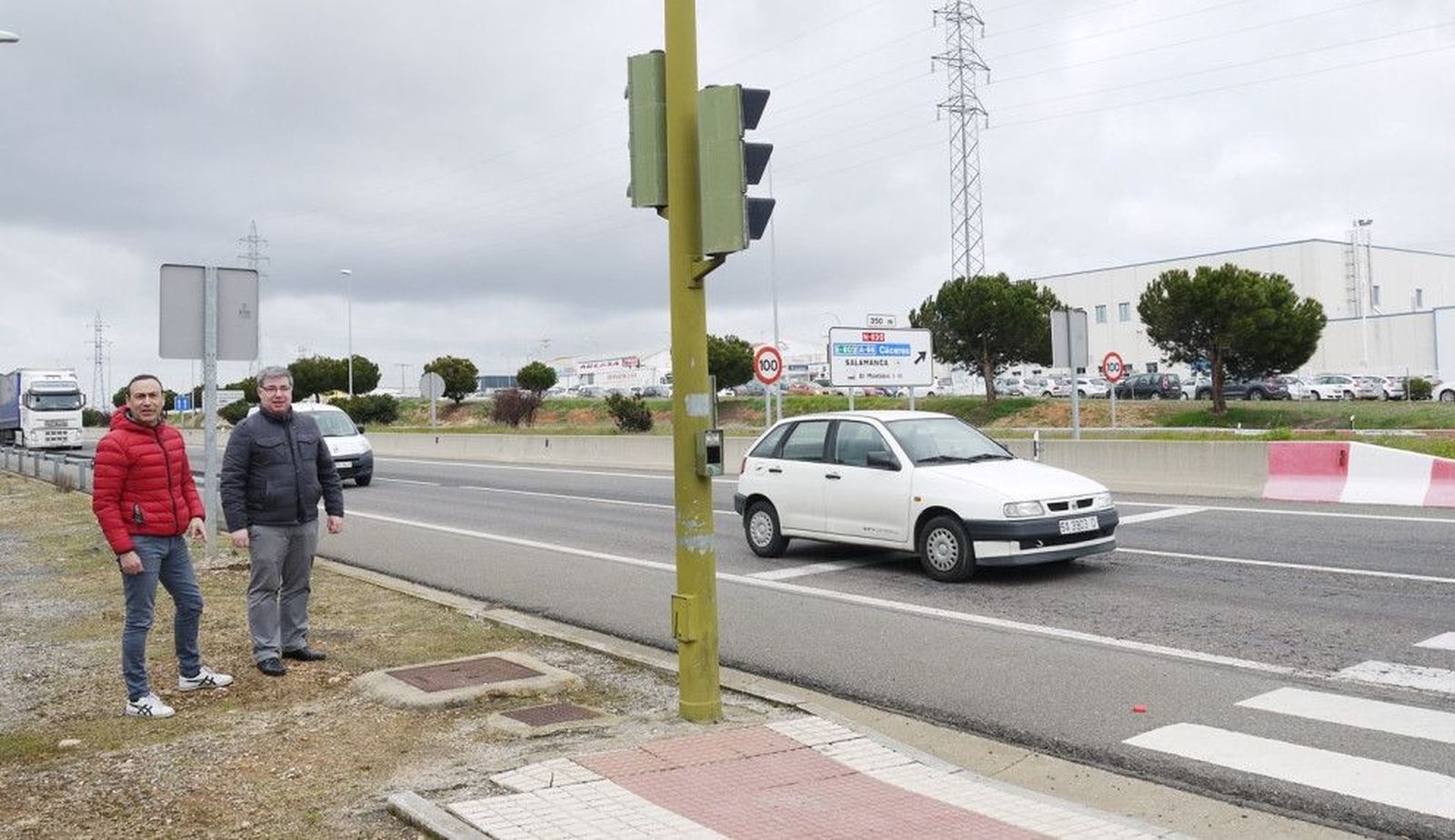 Pasarela sobre polígonos Montalvo I y III 2