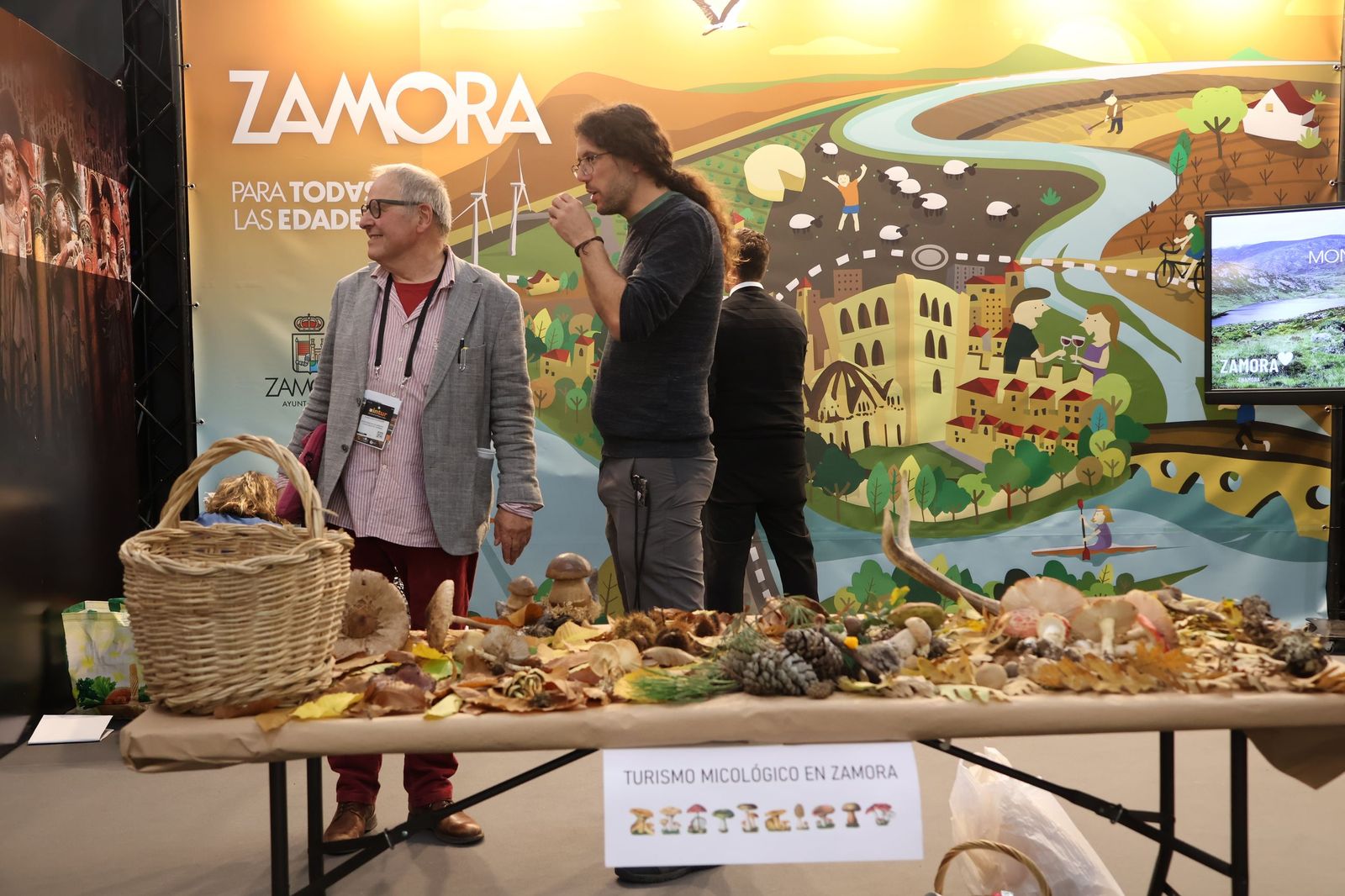 Zamora se presenta en Intur 2025 (9).JPG