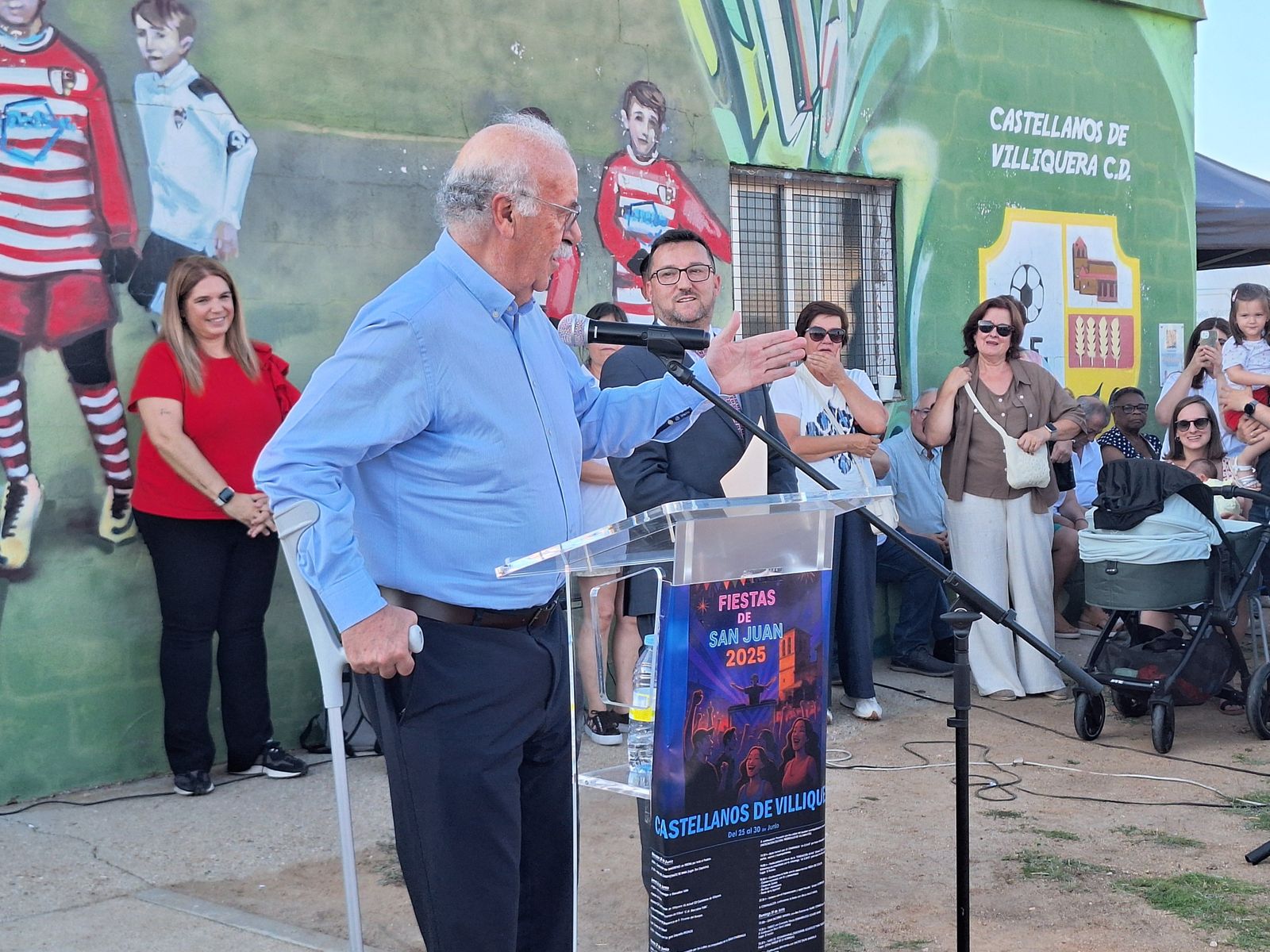 El campo de Castellanos de Villiquera pasa a llamarse Marcelino Valle