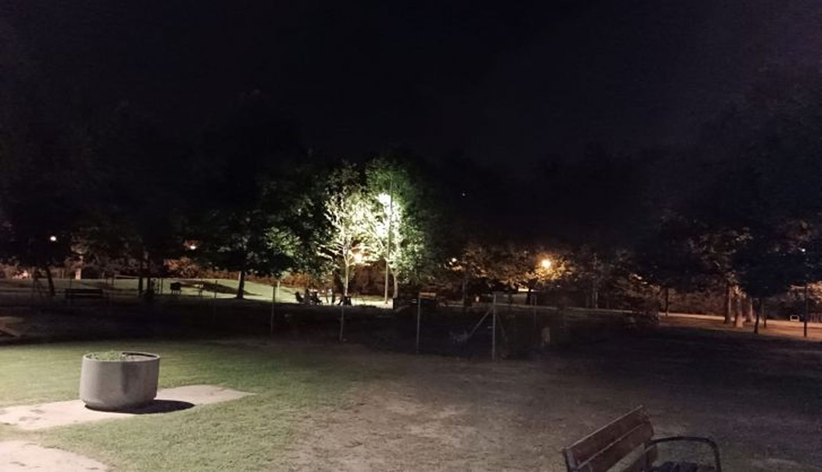 Zona de las mesas a oscuras. Valorio