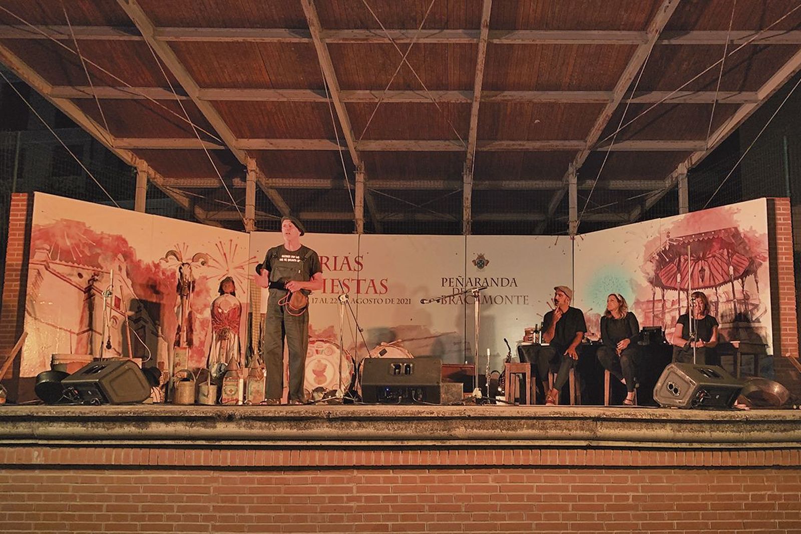 El grupo Mayalde durante su actuación en las Ferias y Fiestas 2021 de Peñaranda de Bracamonte