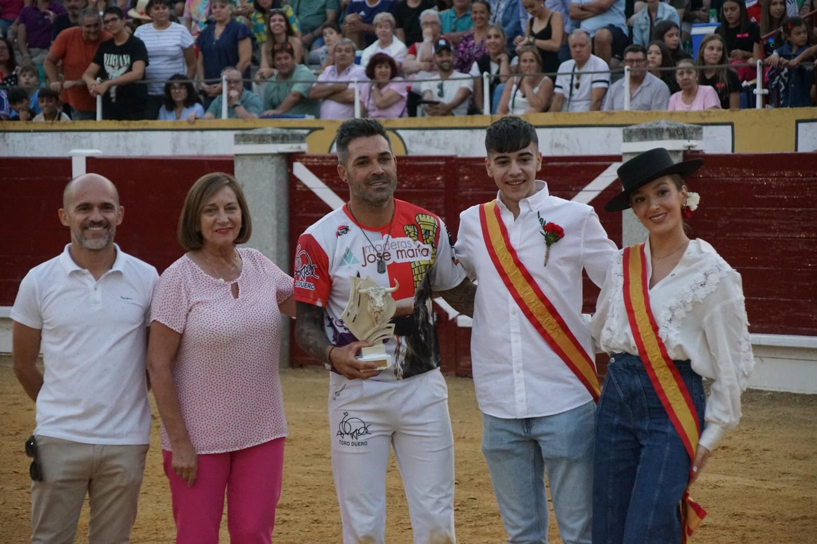 Gran ambiente en los cortes y la suelta de vaquillas de Peñaranda