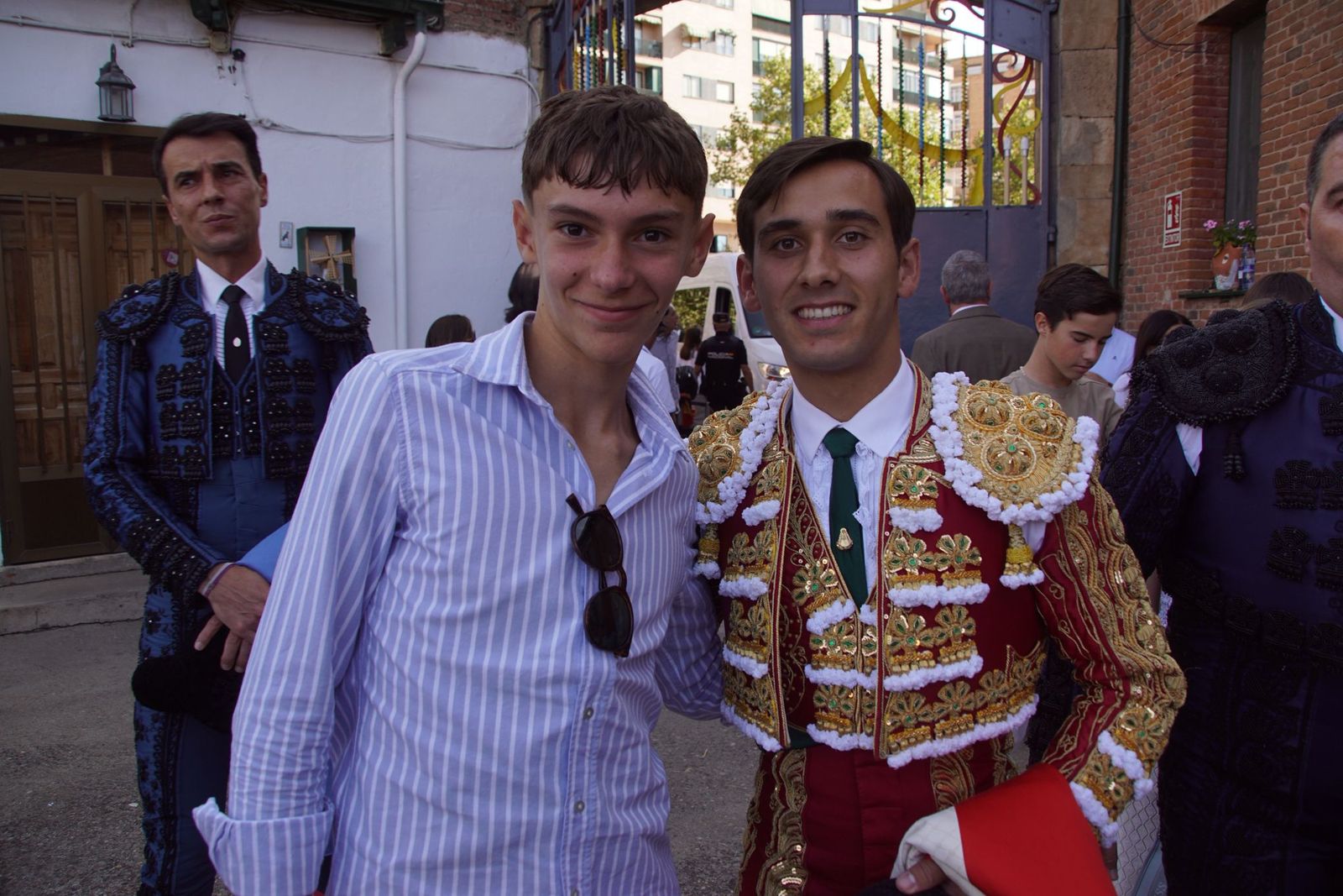 Así se ha vivido la primera corrida de la feria 2025 en La Glorieta: imágenes del ambiente en los tendidos y en el patio de cuadrillas