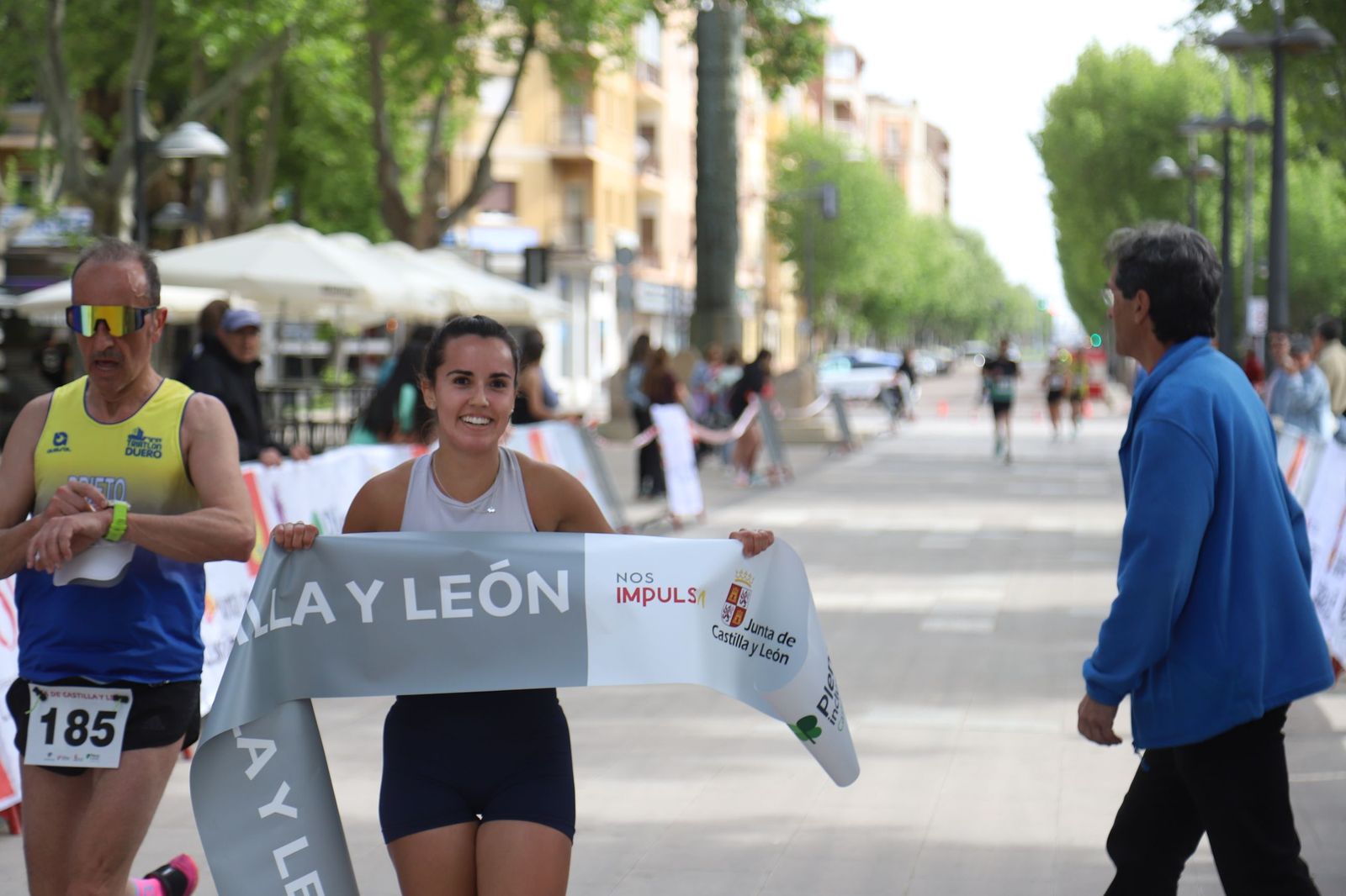 Carrera y marcha por el Día de Castilla y León en Zamora