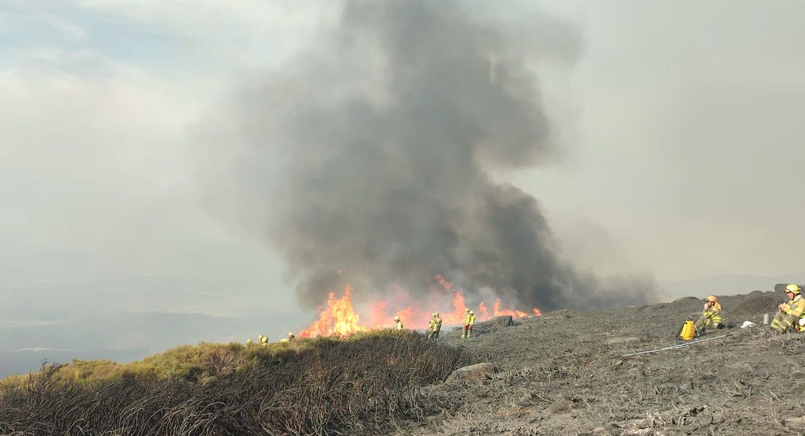 Incendio en Candelario. Foto @BRIF PINO