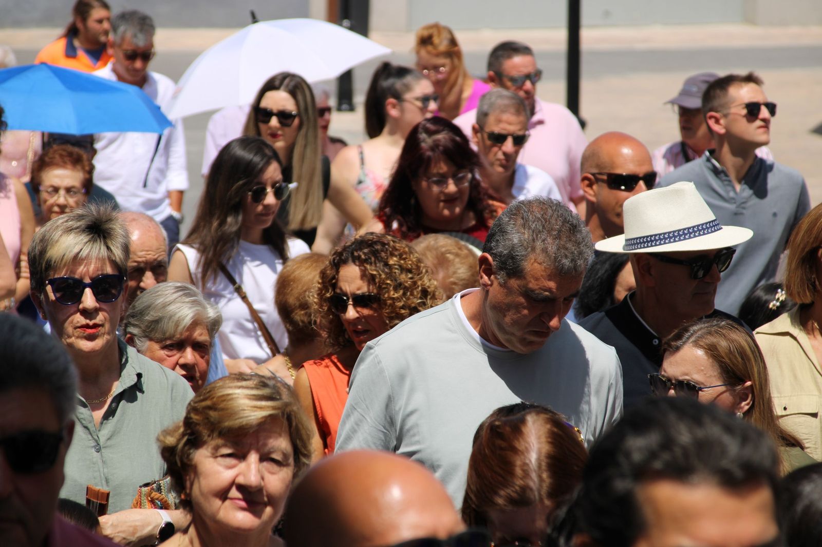 Procesión en honor al Cristo de las Batallas en Castellanos de Moriscos