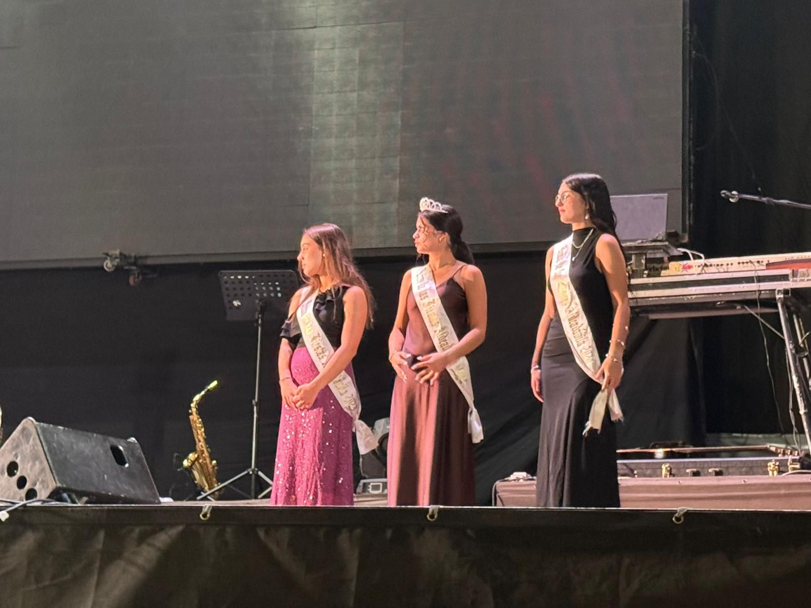 Coronación reina y damas y en Aldeadávila de la Ribera 2025