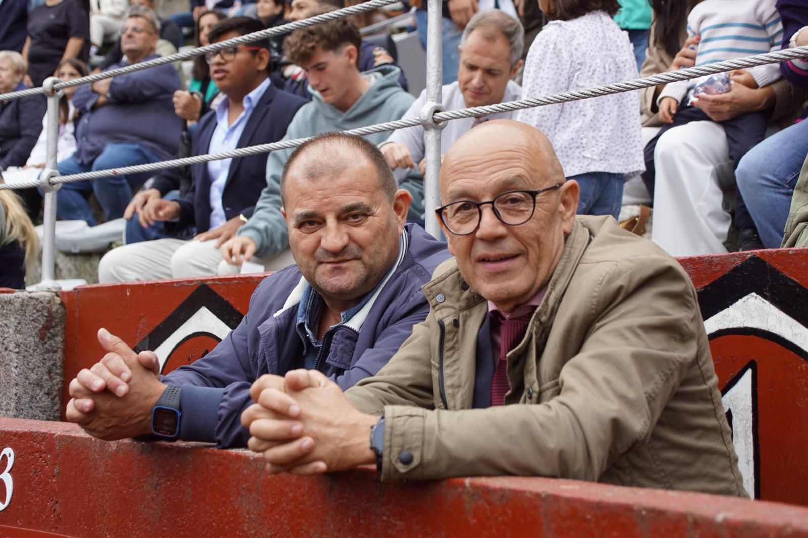 ambiente-en-el-patio-de-cuadrillas-de-la-glorieta-para-ver-a-sergio-galan-diego-ventura-y-guillermo-hermoso-de-mendoza-21-de-septiembre-de-2024-fotos-juanes-60